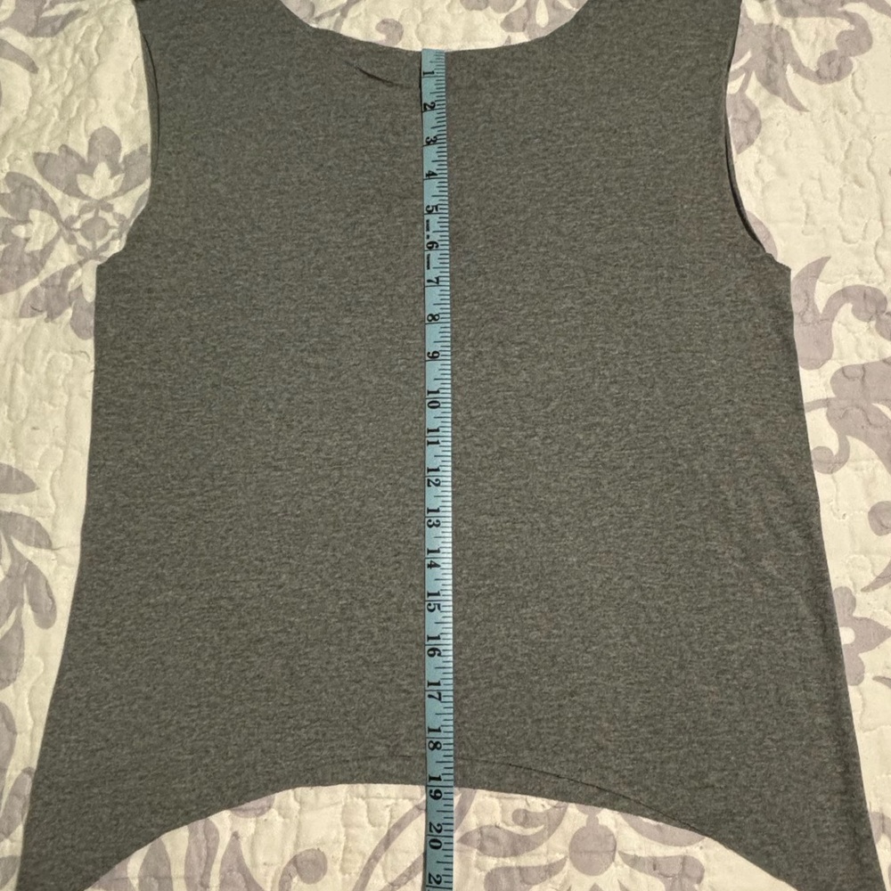 Heart cut out grey tank top, custom made size XS - Picture 3 of 6